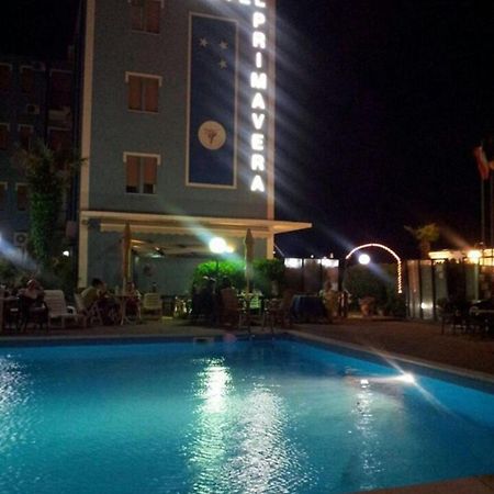 Hotel Primavera Sul Mare ليدو دي سافيو المظهر الخارجي الصورة