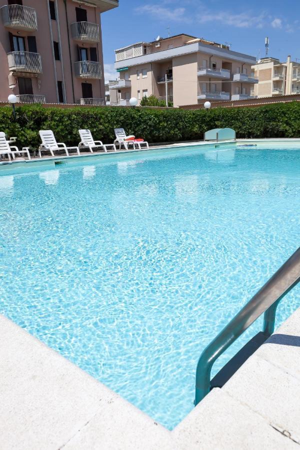 Hotel Primavera Sul Mare ليدو دي سافيو المظهر الخارجي الصورة