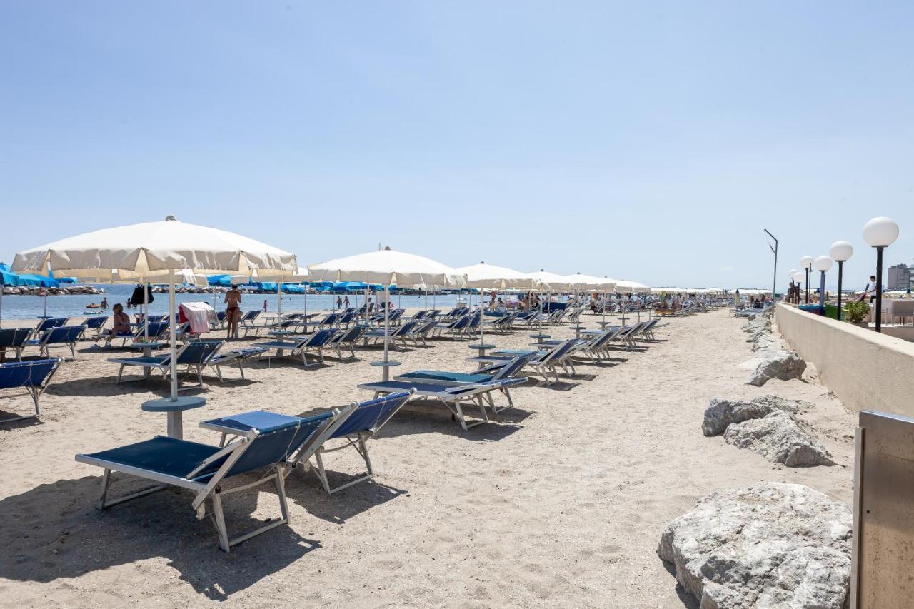 Hotel Primavera Sul Mare ليدو دي سافيو المظهر الخارجي الصورة