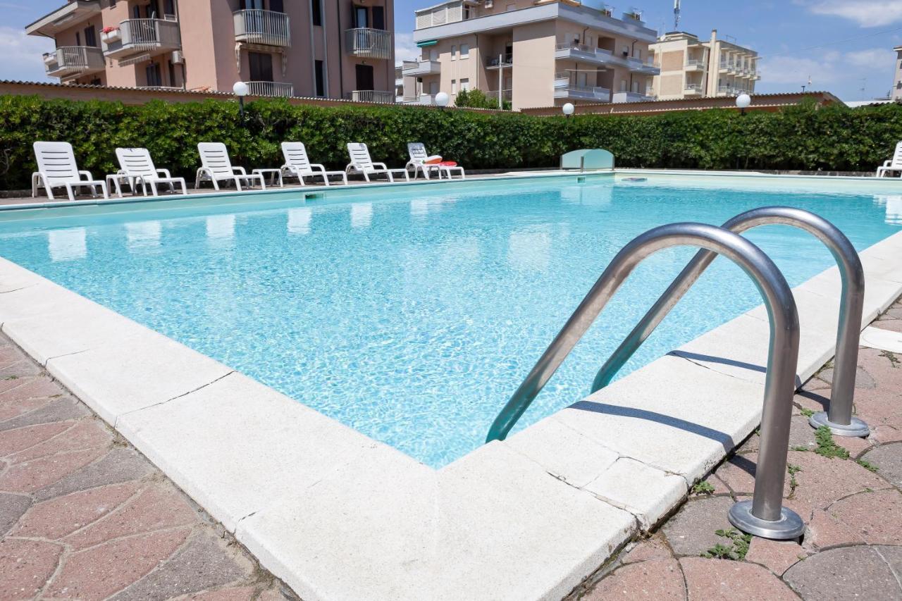 Hotel Primavera Sul Mare ليدو دي سافيو المظهر الخارجي الصورة