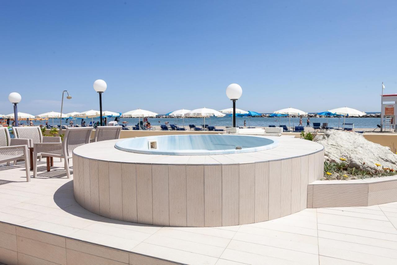 Hotel Primavera Sul Mare ليدو دي سافيو المظهر الخارجي الصورة