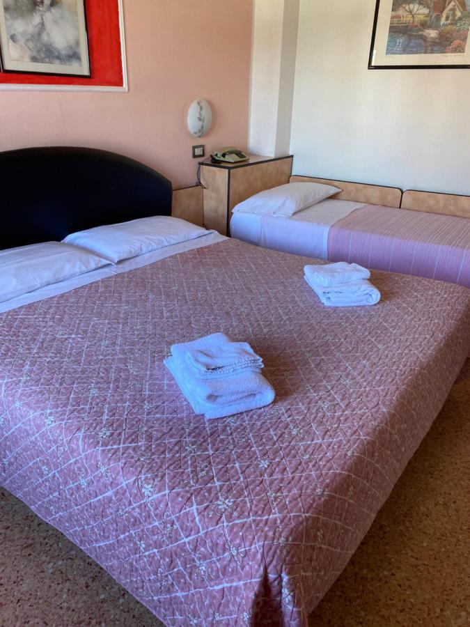 Hotel Primavera Sul Mare ليدو دي سافيو المظهر الخارجي الصورة