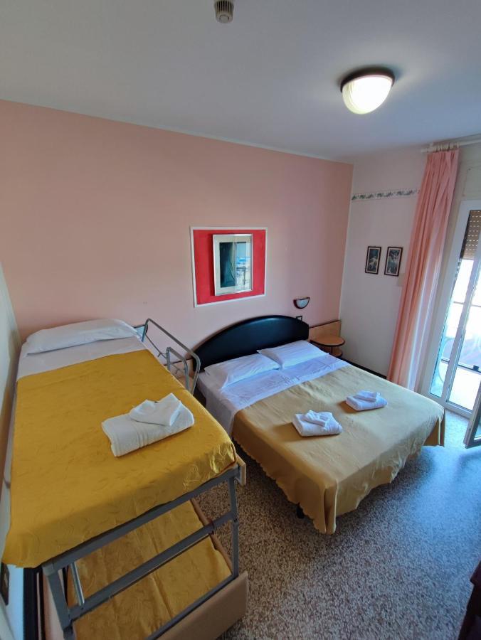Hotel Primavera Sul Mare ليدو دي سافيو المظهر الخارجي الصورة