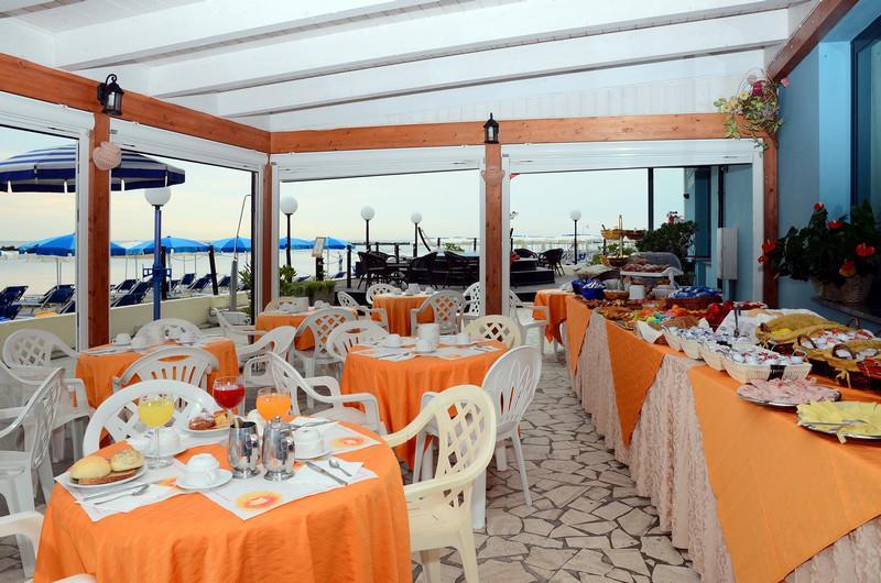 Hotel Primavera Sul Mare ليدو دي سافيو المظهر الخارجي الصورة